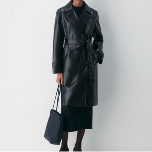 Aritzia Babaton Faux Leather Tabloid Trench Coat. Size M. Black